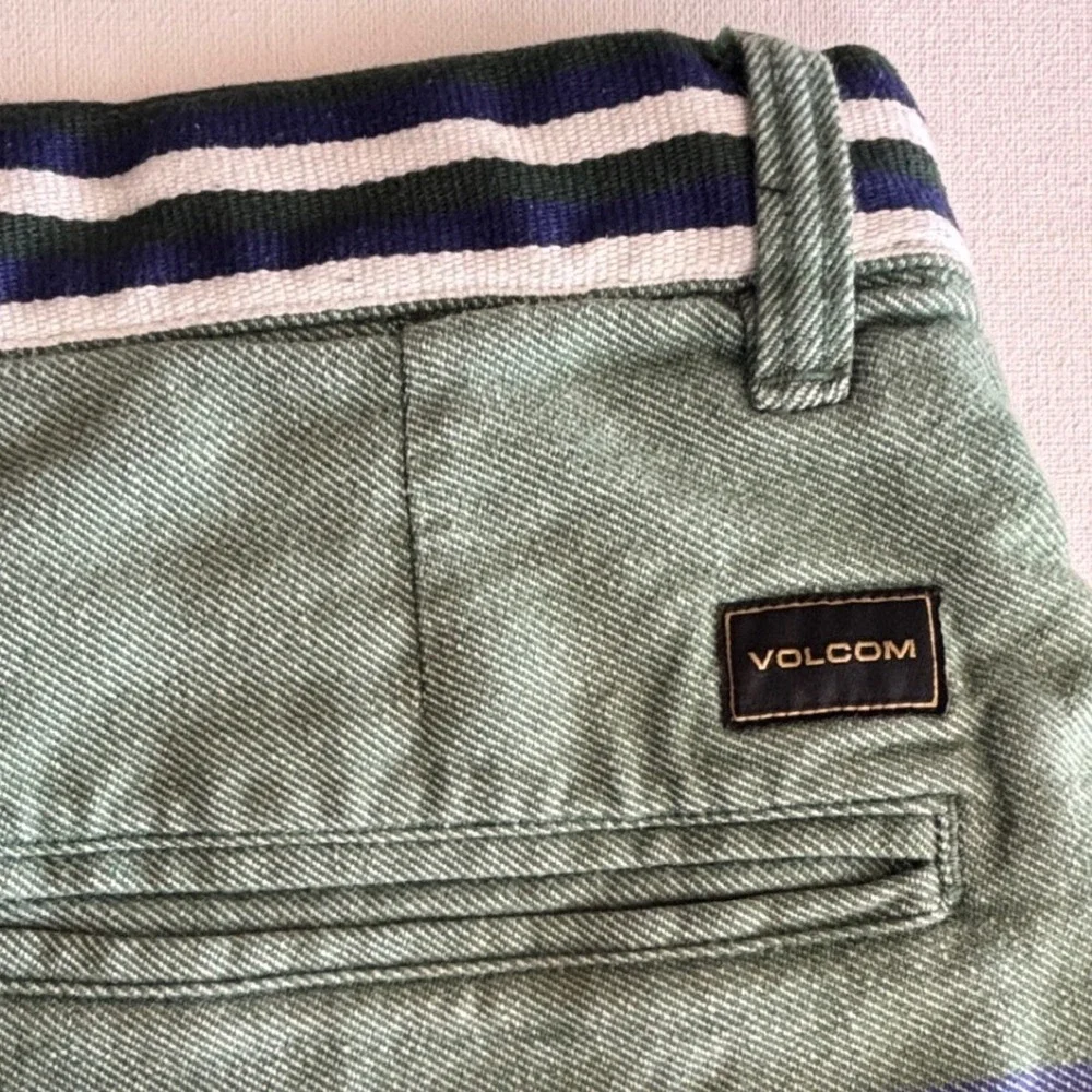 Volcom‎ Mens Chino Shorts Size 38 Green Blue Colorblock Striped Twill Skate Surf